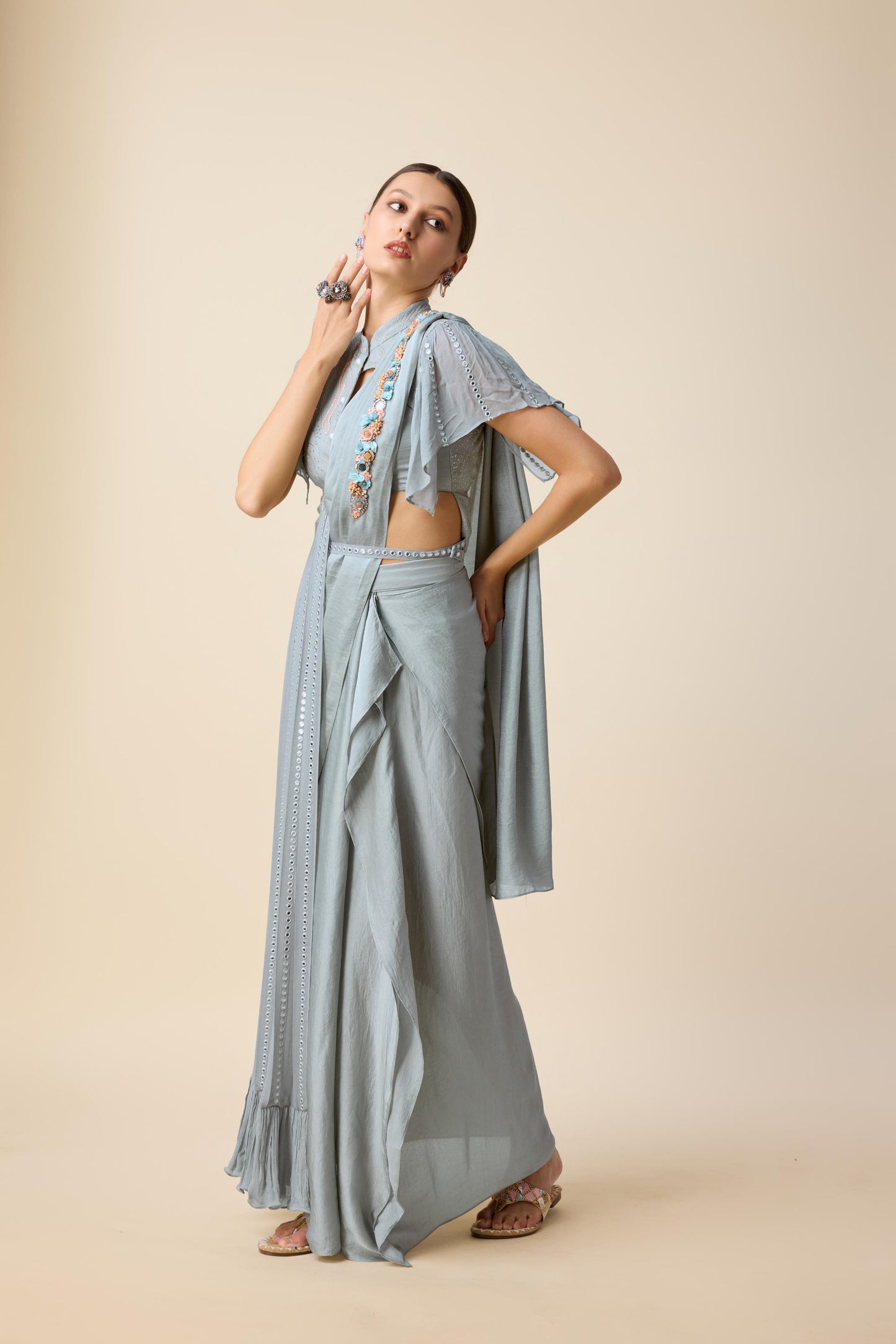 INDO WESTERN SAREE LOOK.