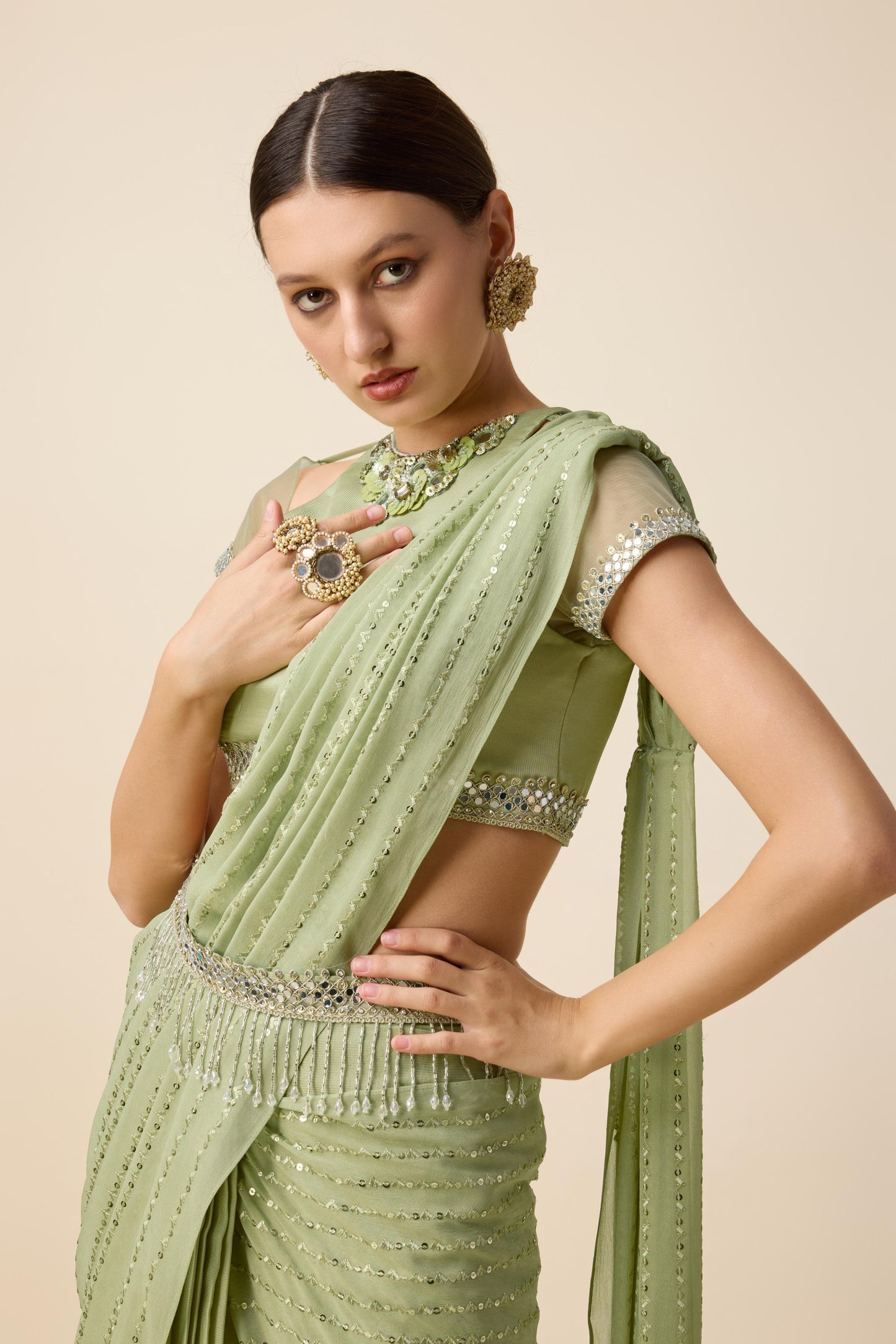 READY SAREE WITH SELF PALLU WORK AND A BELT