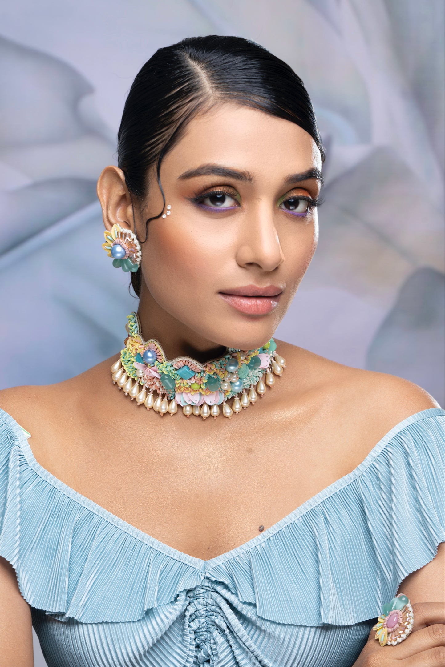 PAIR OF EARRINGS IN MULTICOLOR