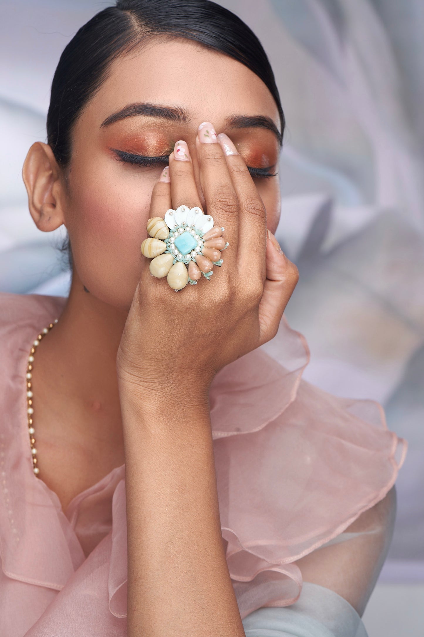RING IN SEMI PRECIOUS STONE