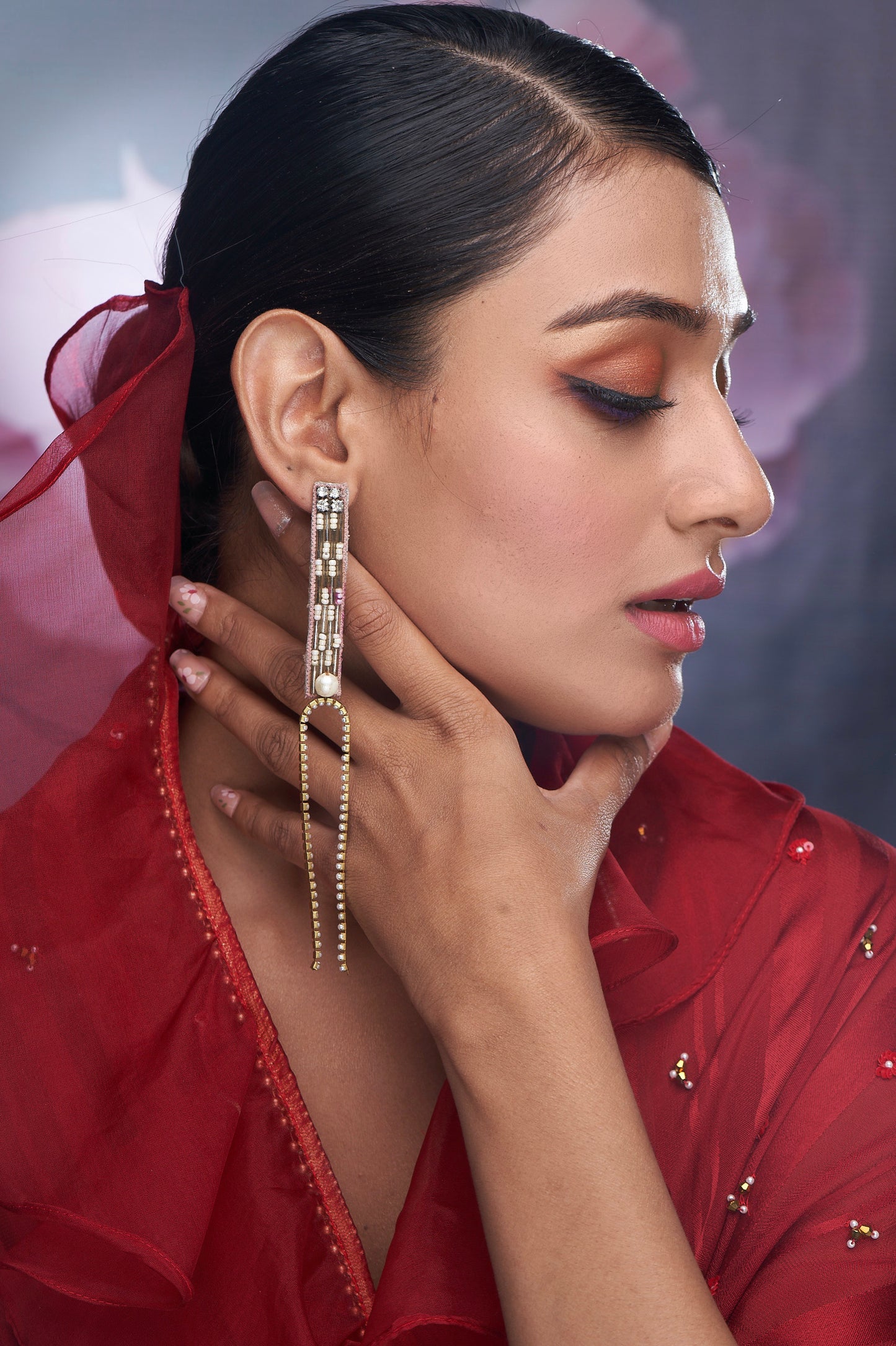 PAIR OF EARRINGS WITH BEADS
