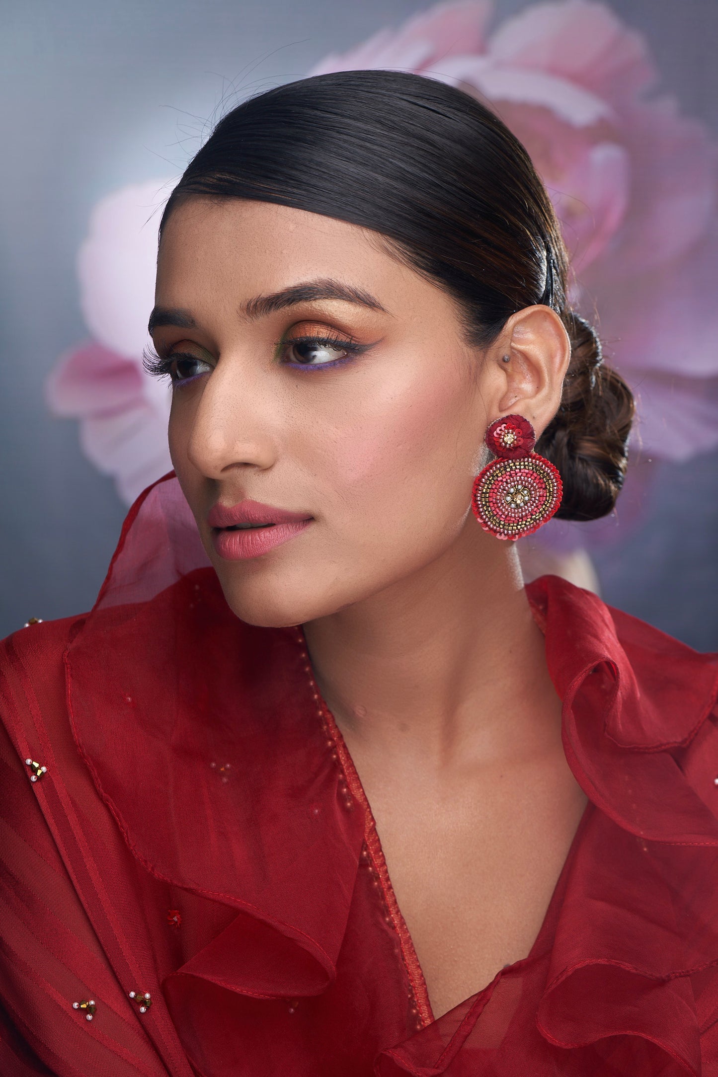 PAIR OF EARRINGS IN MAROON