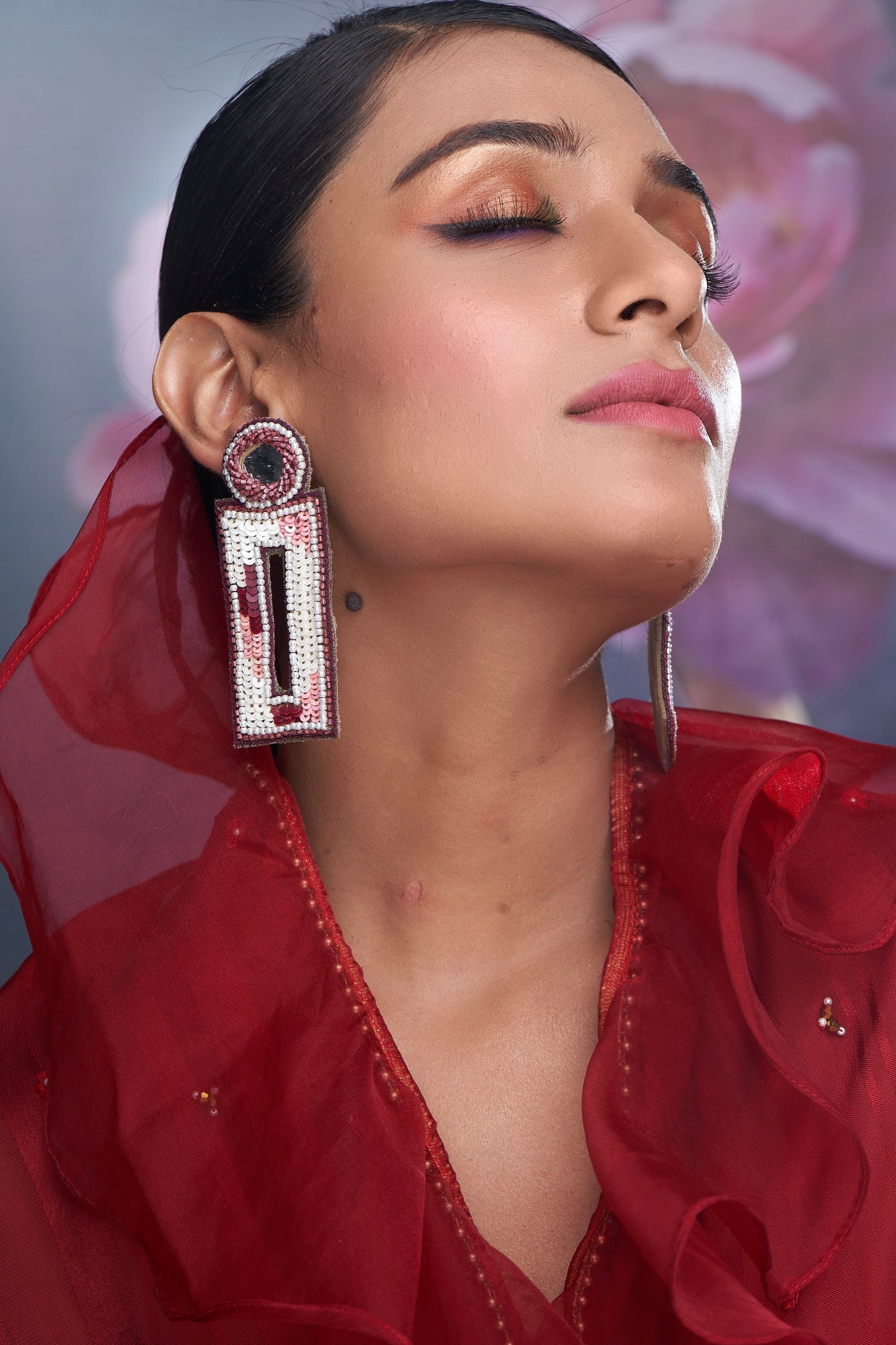 PAIR OF EARRINGS IN SEQUIN