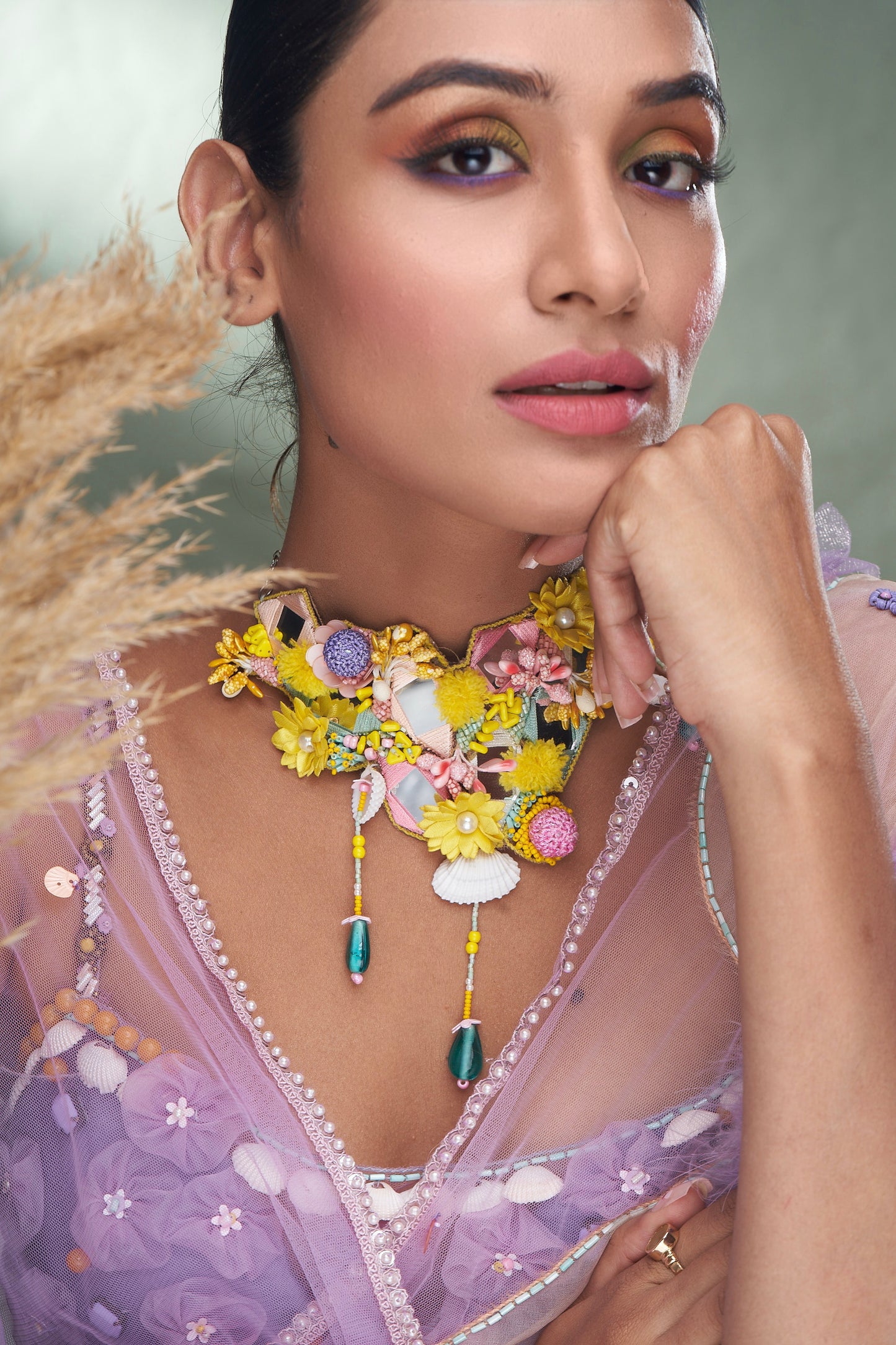 NECKLACE IN MULTICOLOR STONE