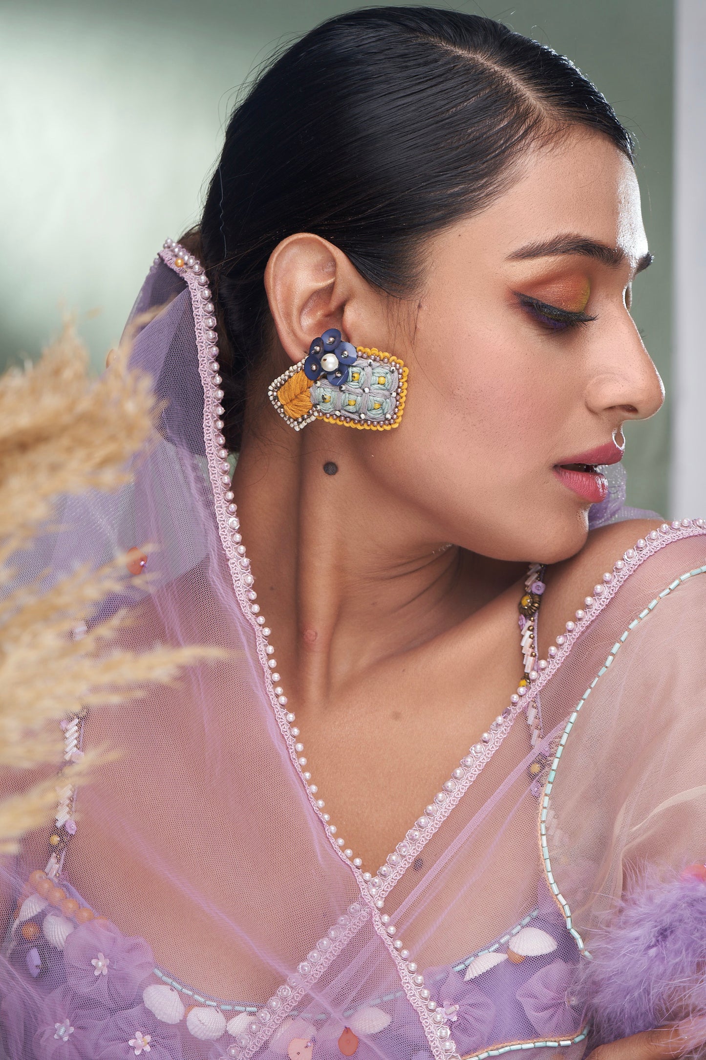 PAIR OF EARRINGS MULTICOLOR THREAD