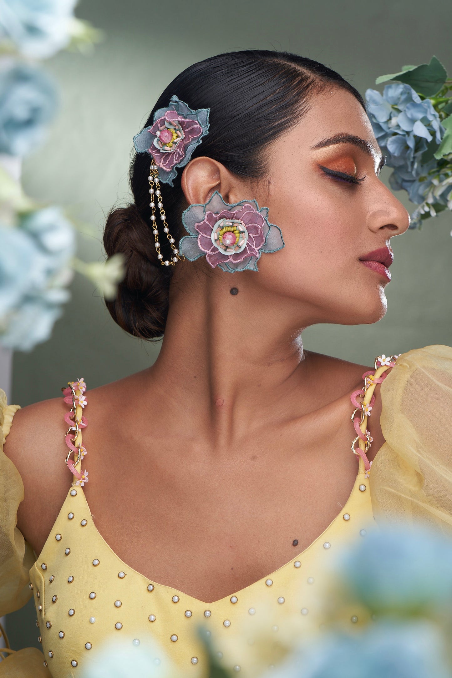 PAIR OF EARRINGS OF FABRIC