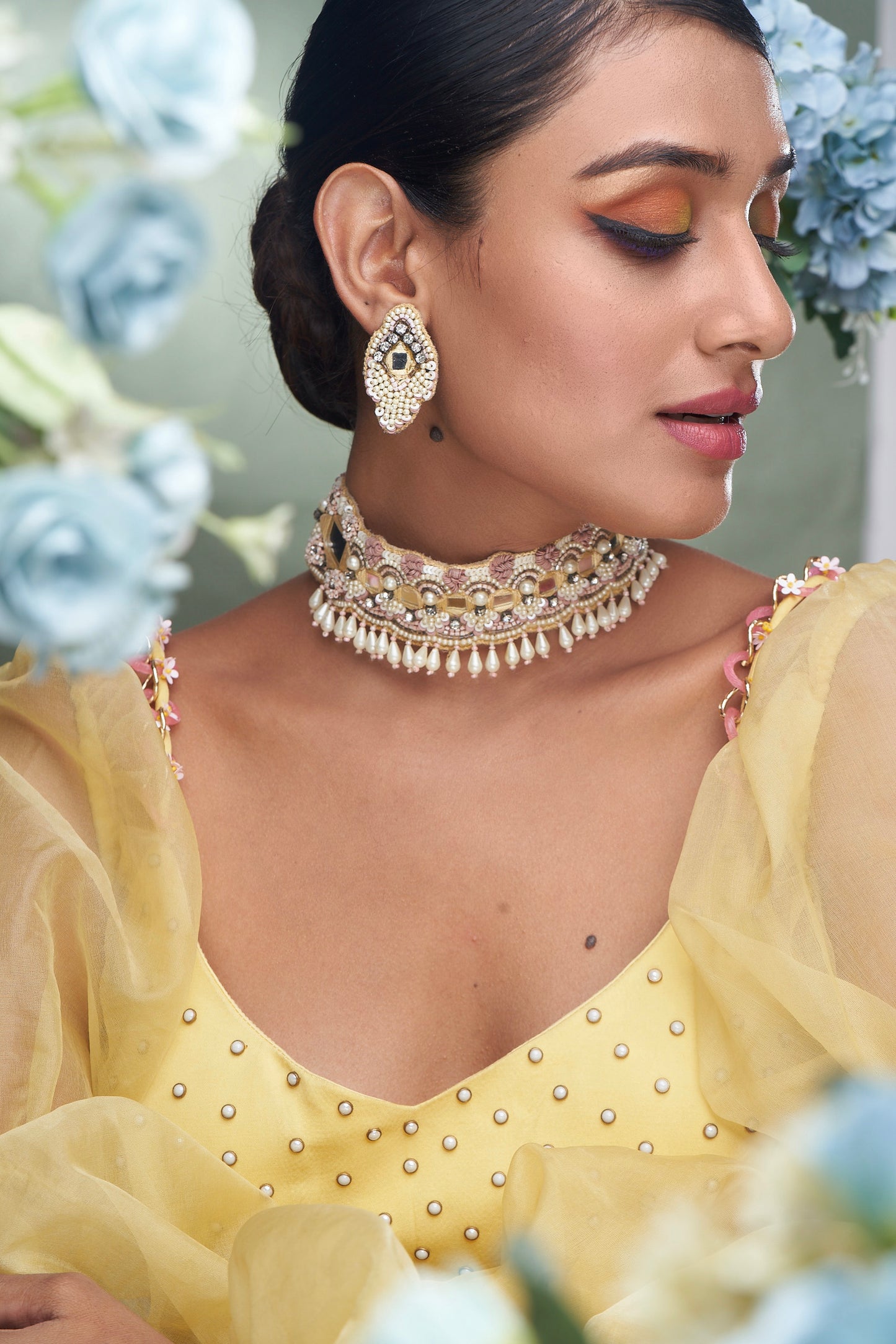 CHOKER SET IN MIRROR WORK