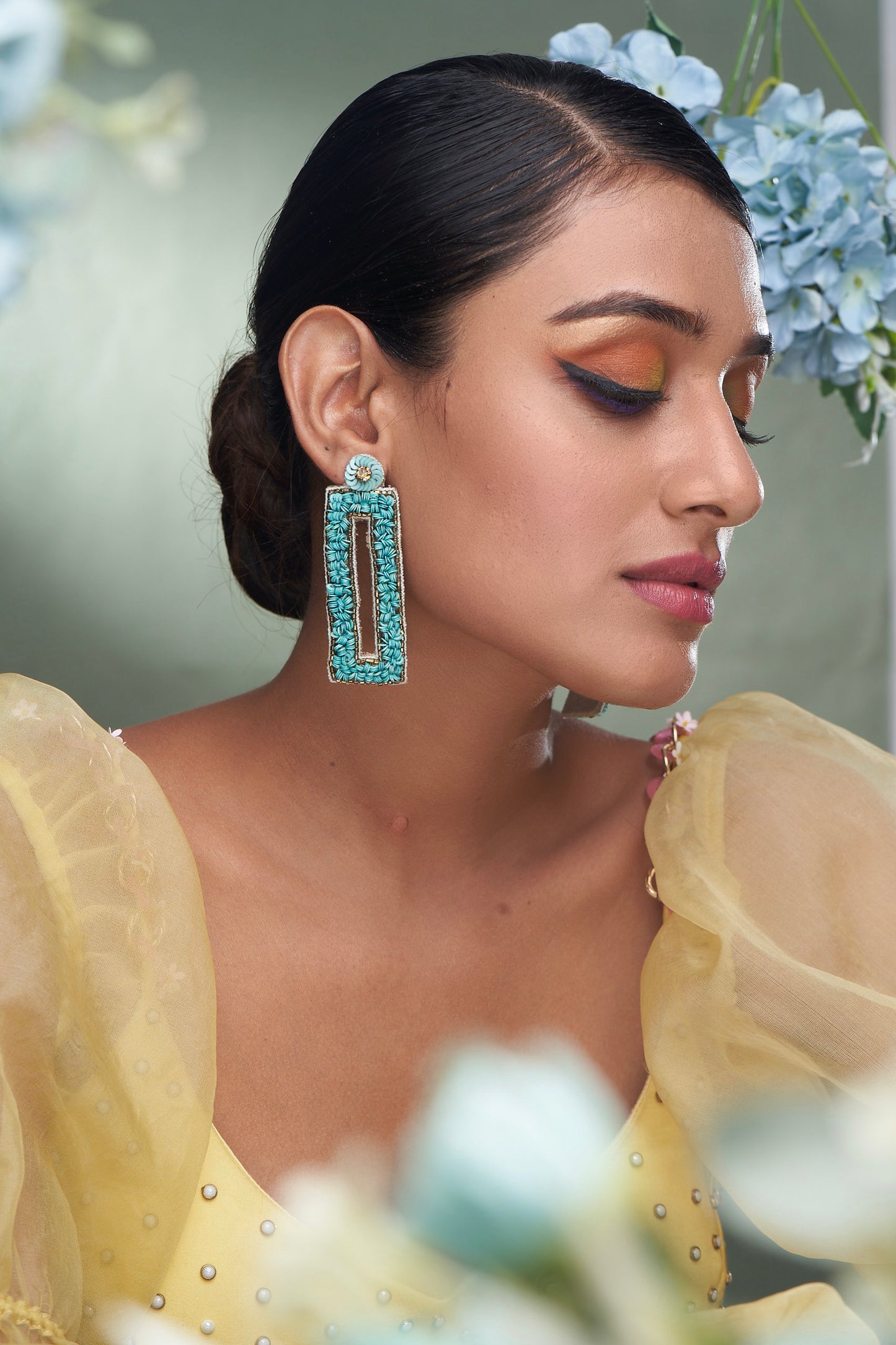 PAIR OF EARRINGS IN GREEN