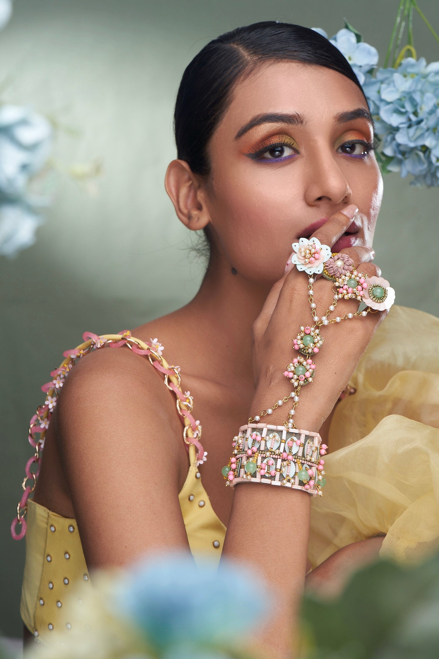 HAATHPHOOL IN PINK WITH RING