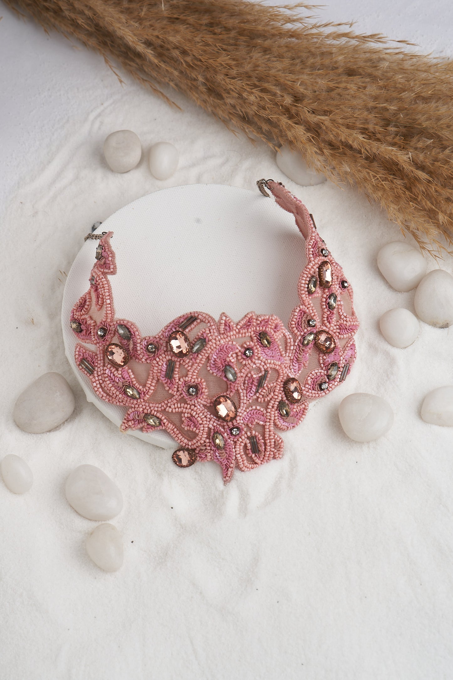 NECKLACE IN PINK BEAD