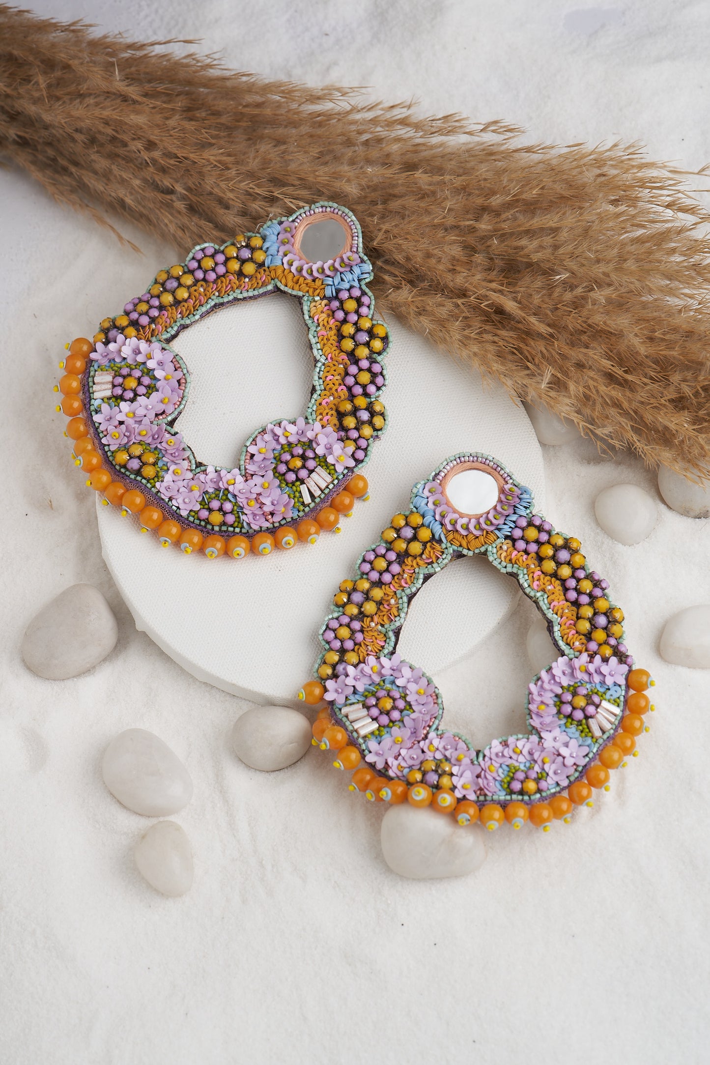 PAIR OF EARRINGS MULTICOLOR BEADS