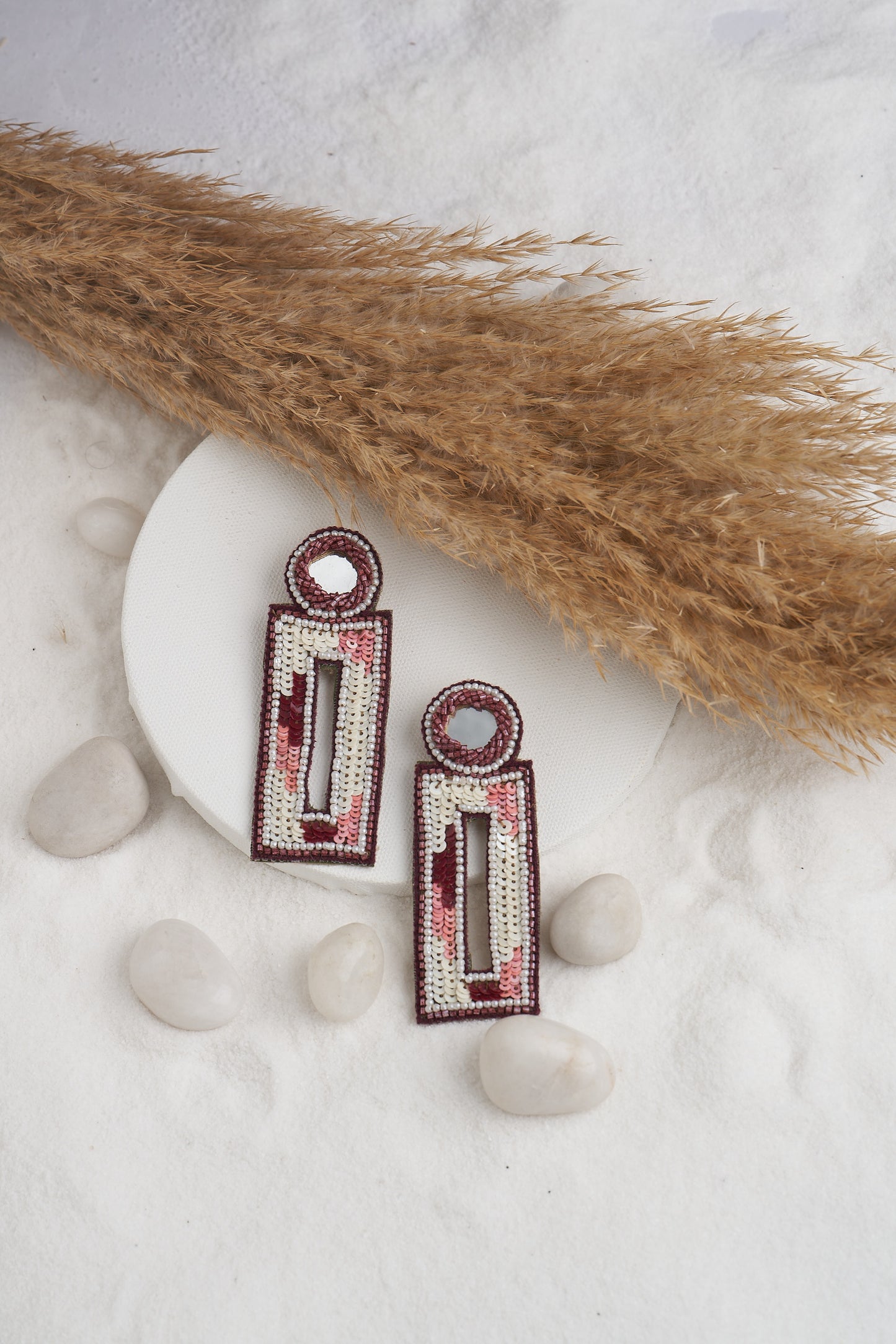 PAIR OF EARRINGS IN SEQUIN