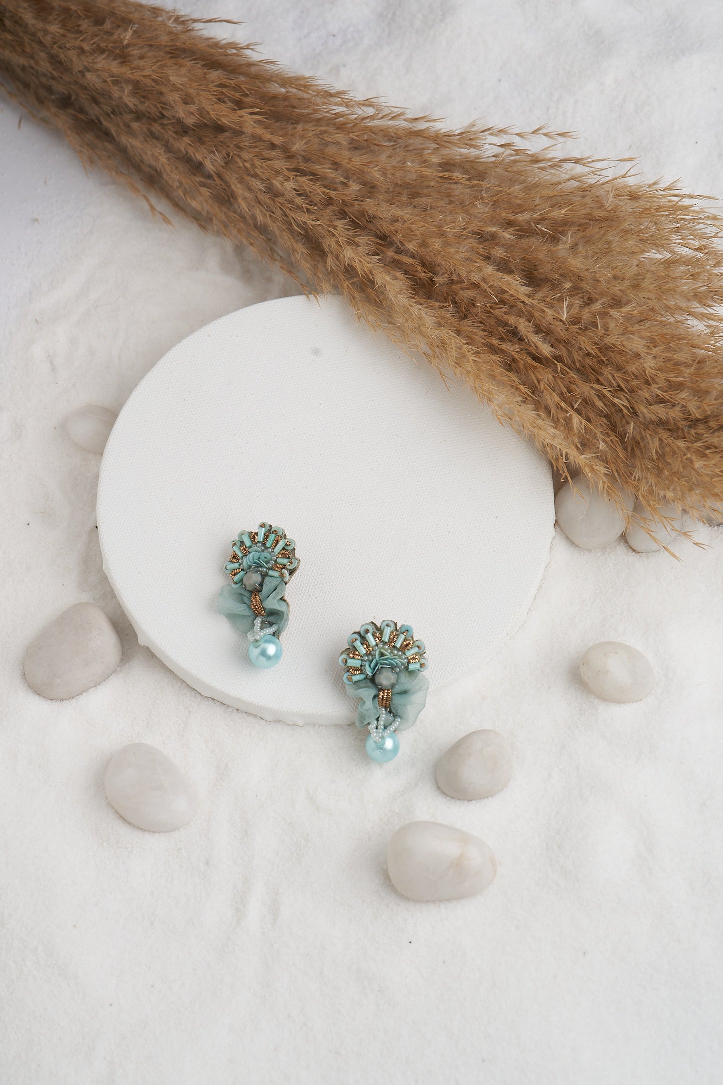 PAIR OF EARRINGS IN ORGANZA