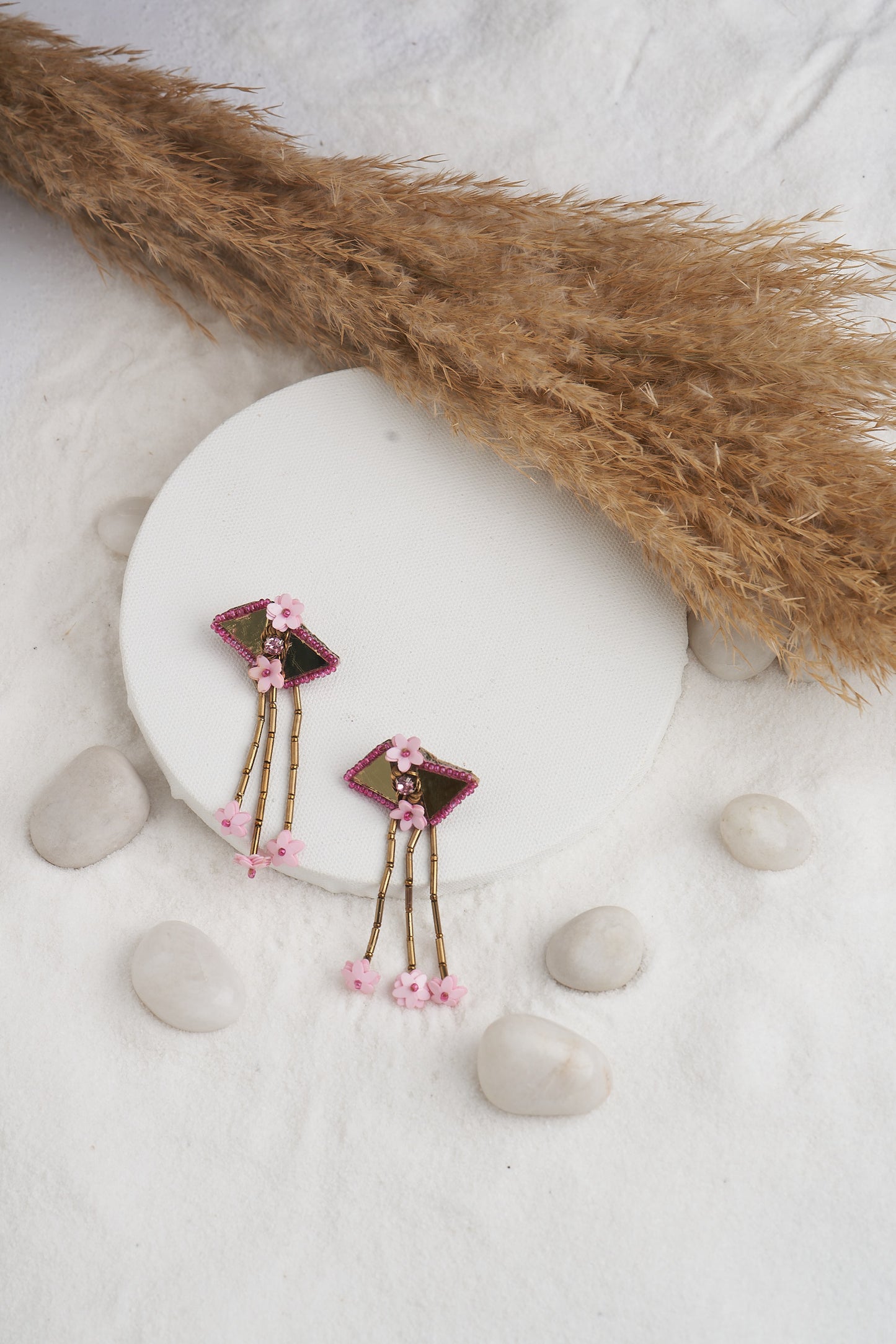 NECKLACE SET IN PINK WITH WORK