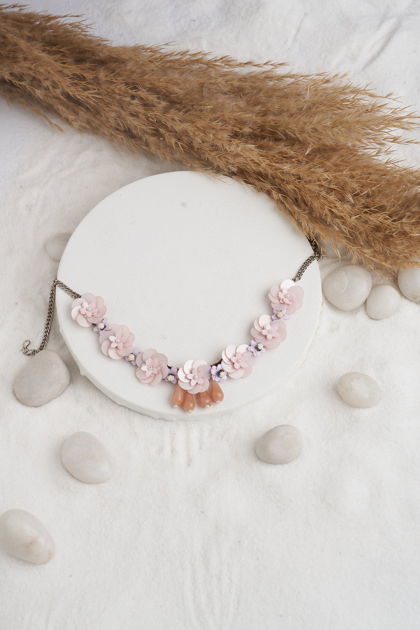 NECKLACE SET IN STONE WORK