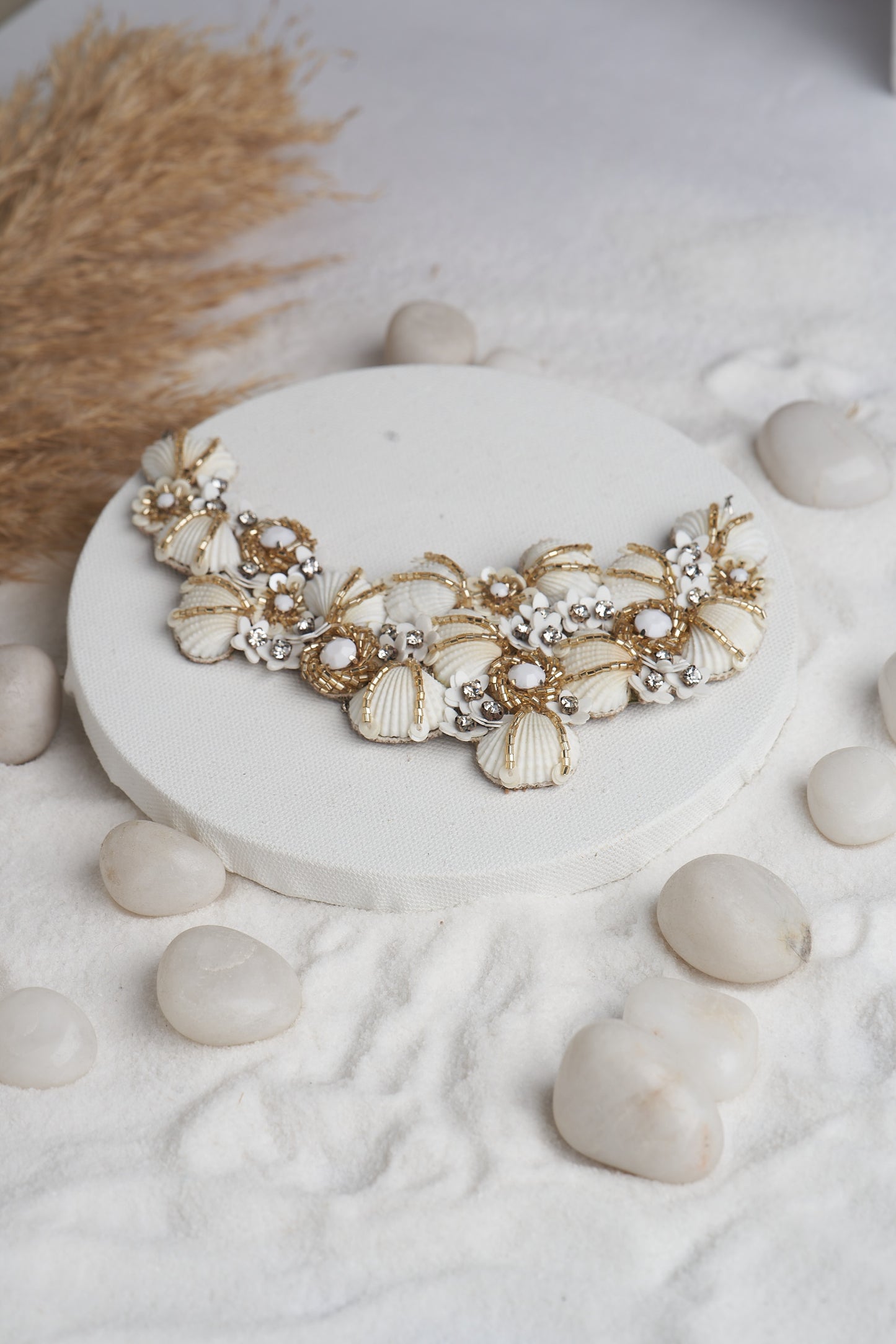 NECKLACE SET IN OFF WHITE SHELLS