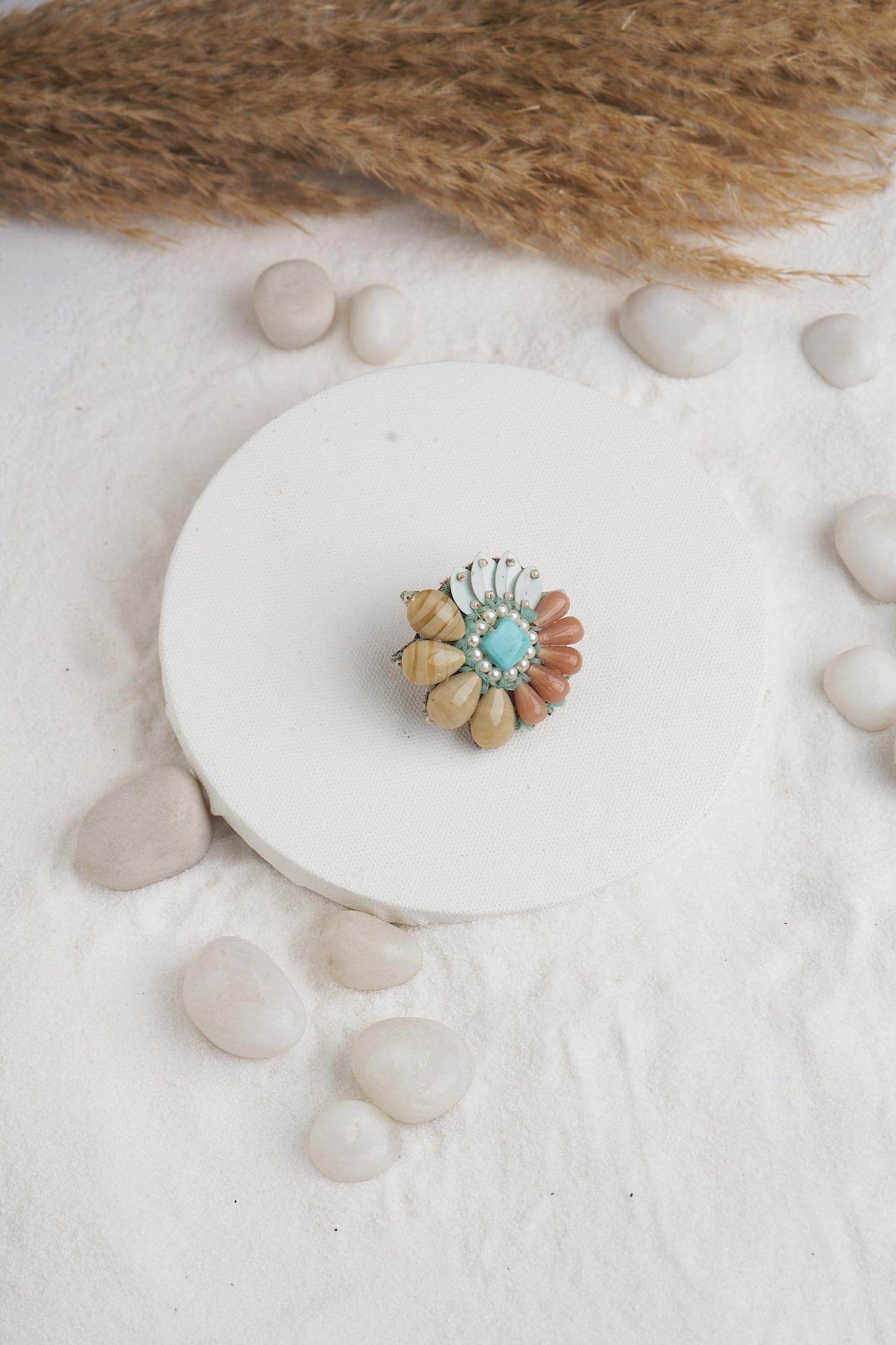 RING IN SEMI PRECIOUS STONE