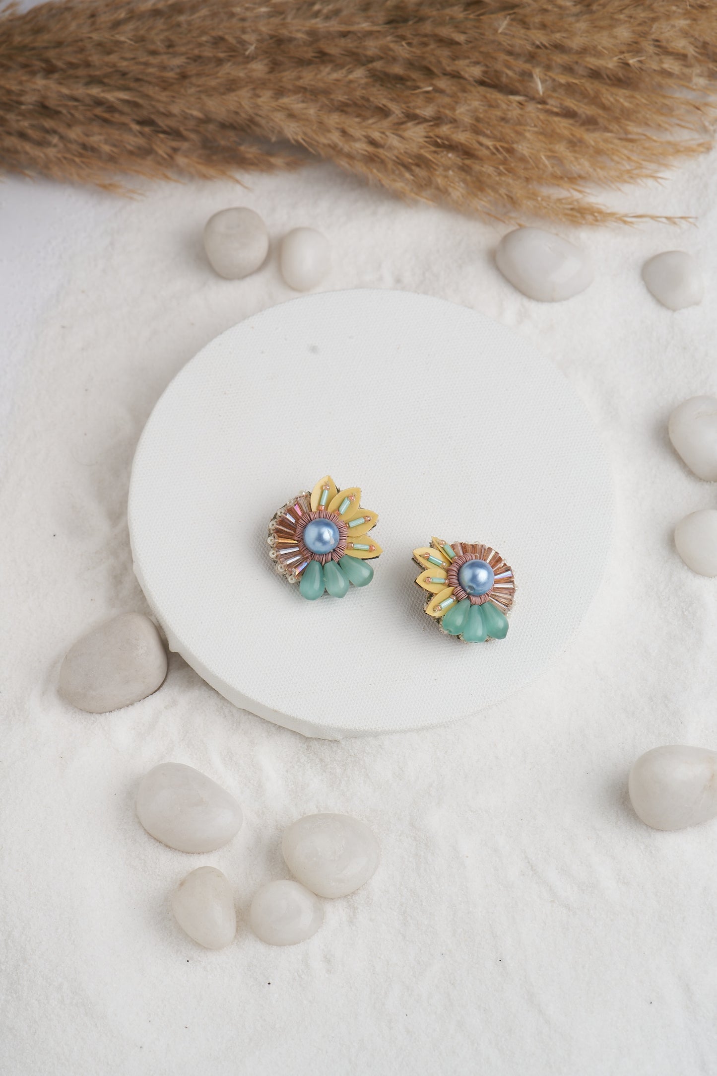 CHOKER SET IN MULTI COLOUR STONE
